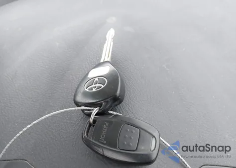 2011 Toyota Rav4 z USA, uszkodzony, nr VIN 2T3BF4DV0BW120383